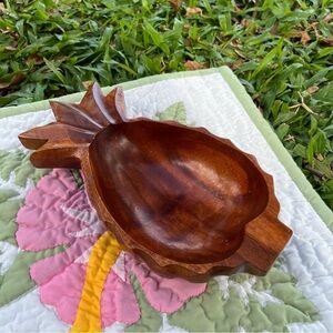 Vintage Hawaiian Pineapple Monkey Pod Bowl